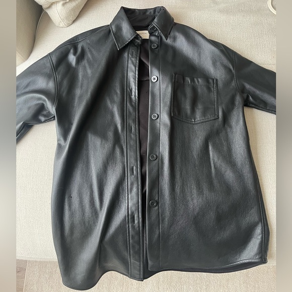 Black Aritzia Babaton leather shacket - Picture 4 of 6